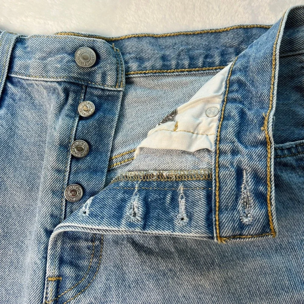 Levi's Blue Denim 501 Original Cut‎ Off Shorts Women 29 (READ)High Rise Raw Hem